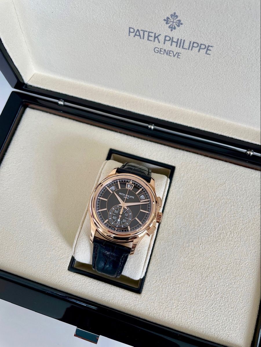 Patek Philippe Chronographe Or Rose & Cadran Noir — Cuir véritable style alligator