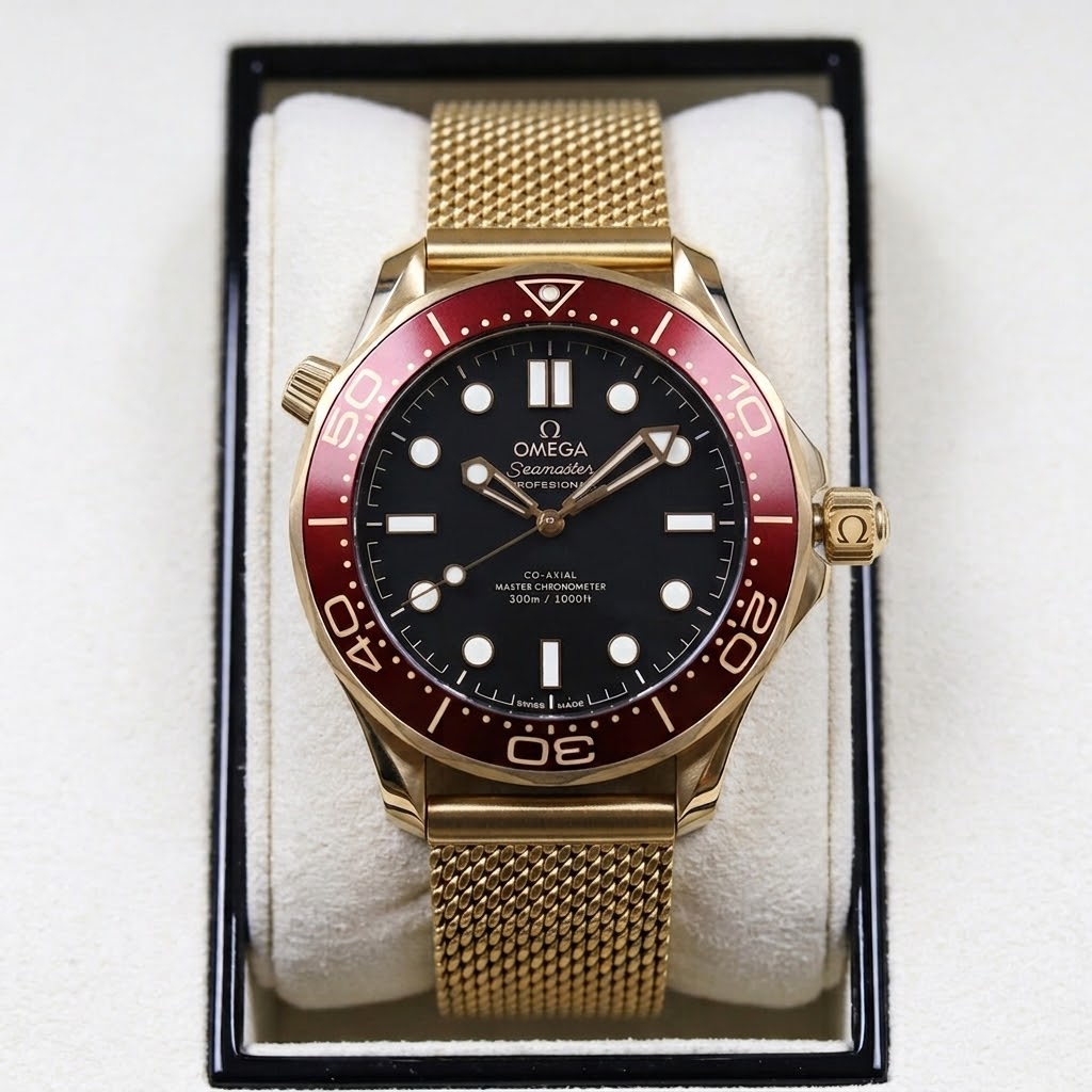 Omega Seamaster Diver 300M - Édition Or & Bezel Bordeaux — Maille Milanaise en Acier Doré